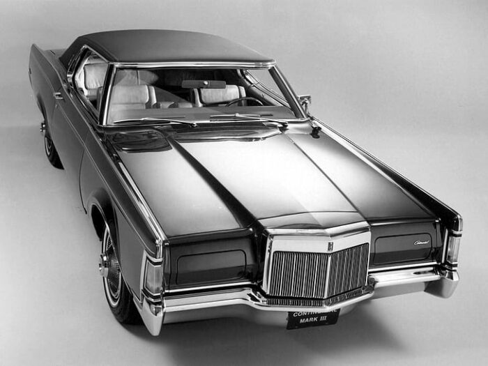 Lincoln Classic Car